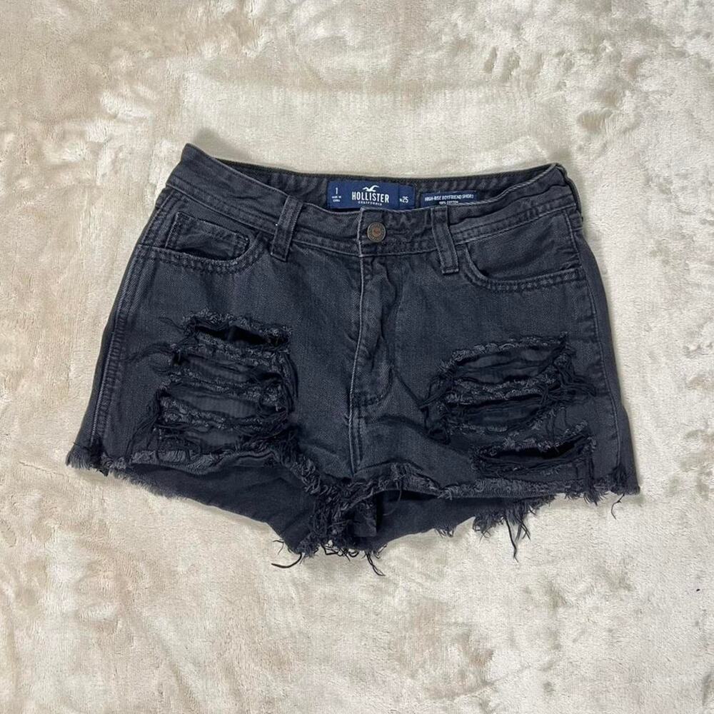 Hollister women’s High-Rise Boyfriend Shorts in size 1 / W25